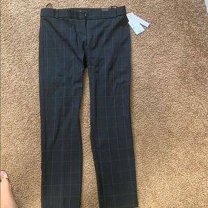 NWT Amanda & Chelsea Size 8 slacks ankle length